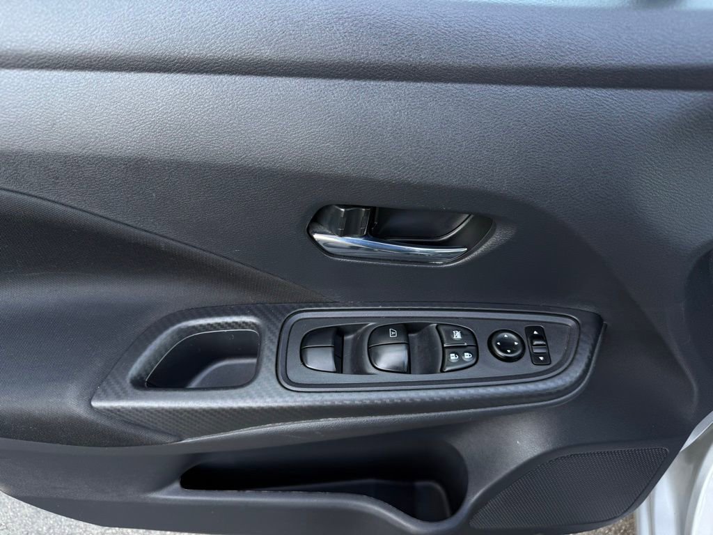 Used 2021 Nissan Versa SV image 19