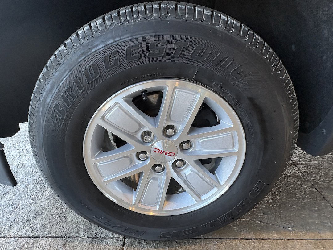 Used 2018 GMC Sierra 1500 SLE w/ SLE Value Package image 11