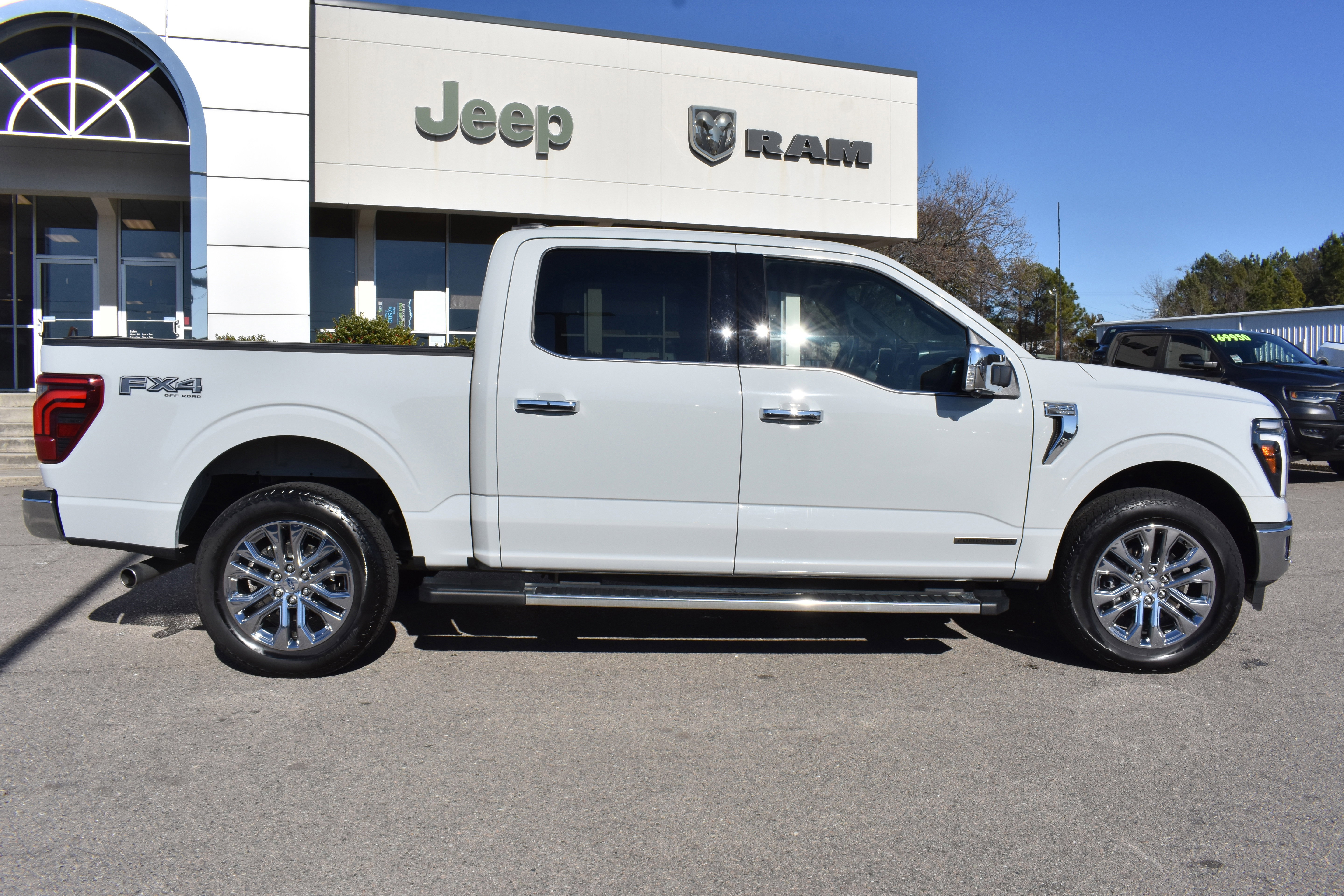 Used 2024 Ford F150 Lariat w/ Bed Utility Package image 10