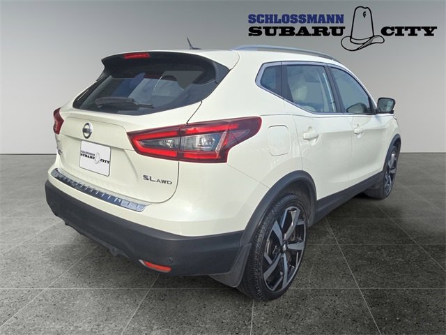 Used 2022 Nissan Rogue Sport SL w/ Premium Package image 9