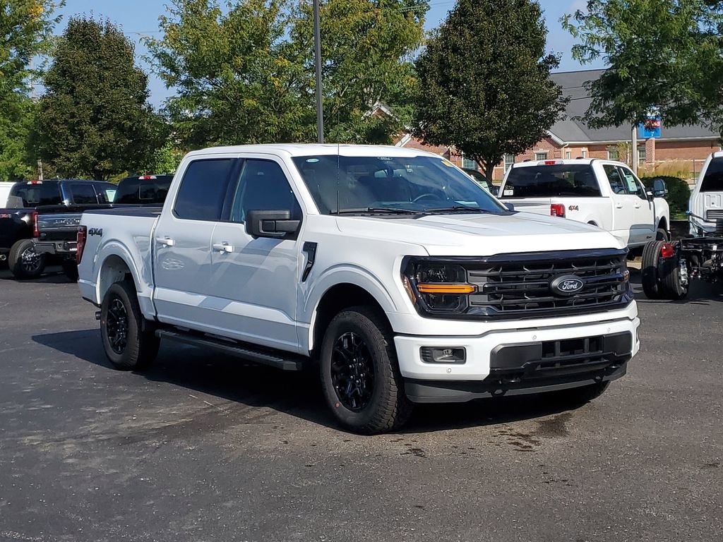 New 2025 Ford F150 XLT w/ Equipment Group 302A MID video 3