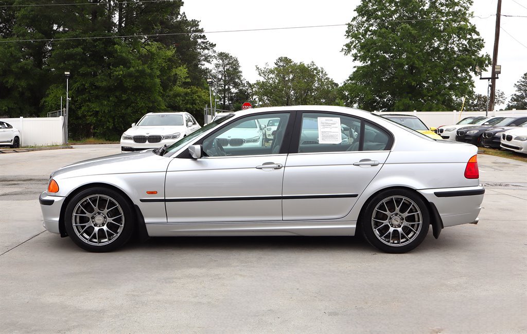 Used 2001 BMW 330i Sedan image 4