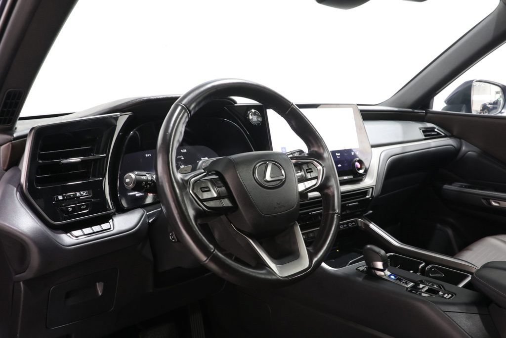 Used 2025 Lexus TX 350 AWD w/ Technology Package image 16