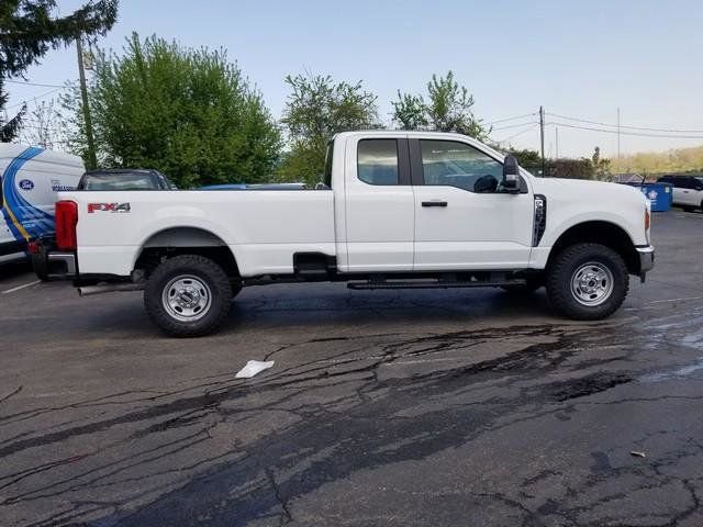 New 2026 Ford F350 XL w/ XL Off-Road Package AWD/4WD video 3