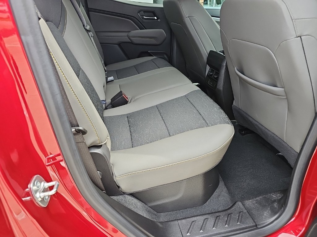 Used 2024 Chevrolet Colorado ZR2 AWD/4WD image 28