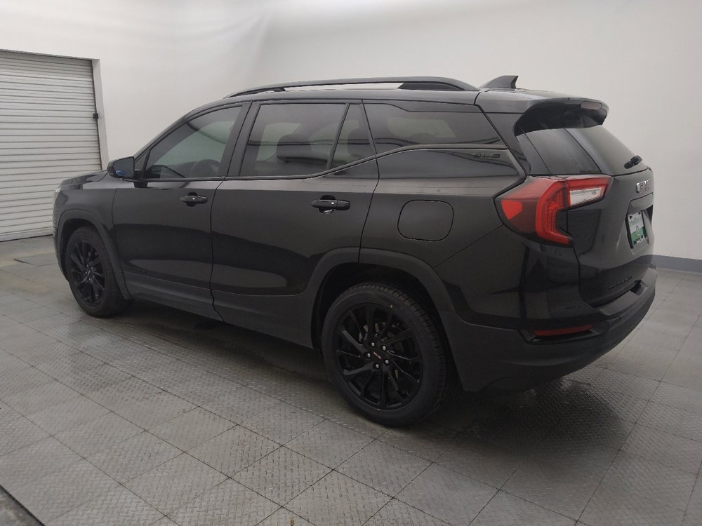 Used 2023 GMC Terrain SLE w/ Driver Convenience Package FWD image 3