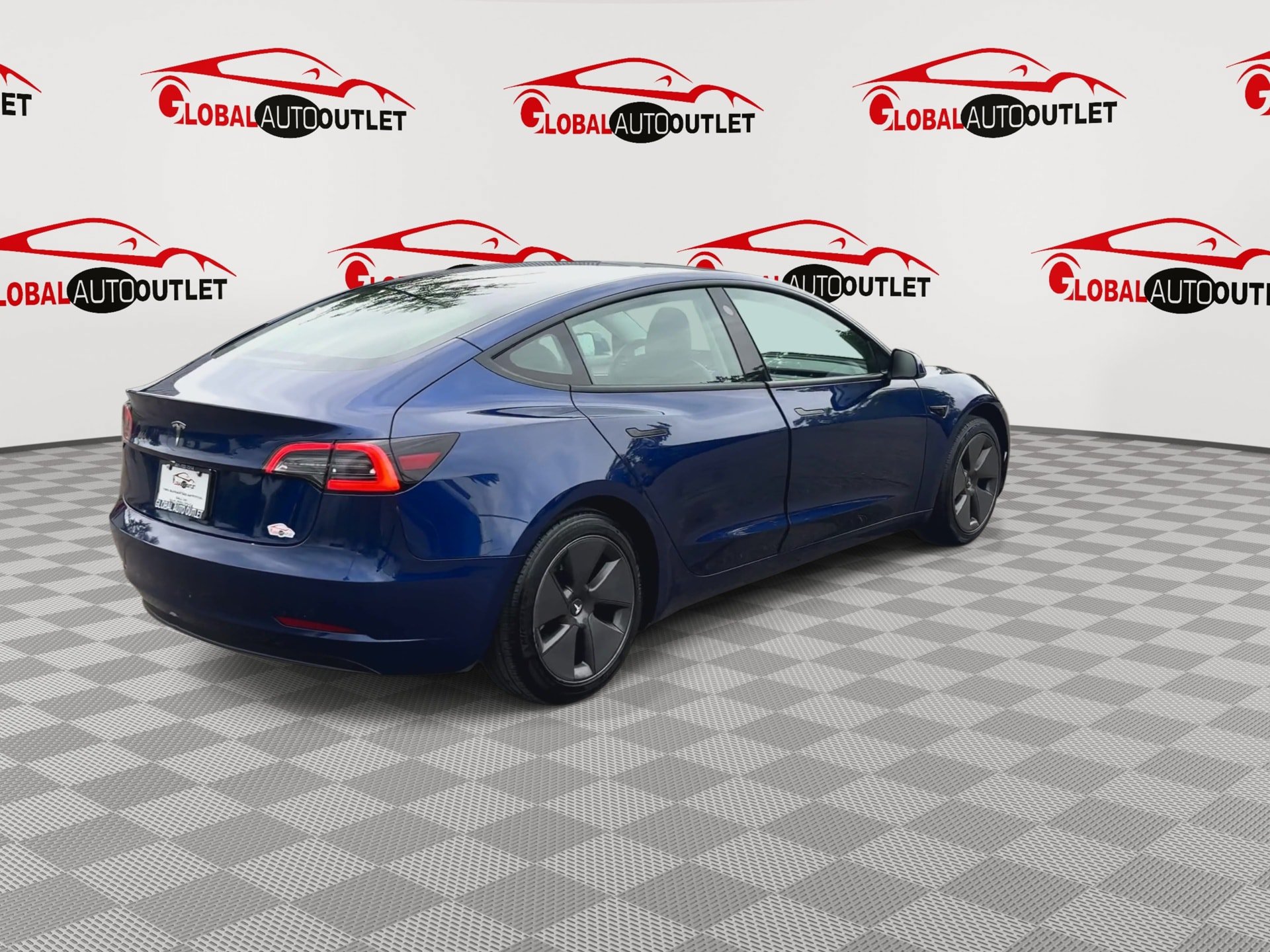 Used 2023 Tesla Model 3 Standard Range RWD image 8