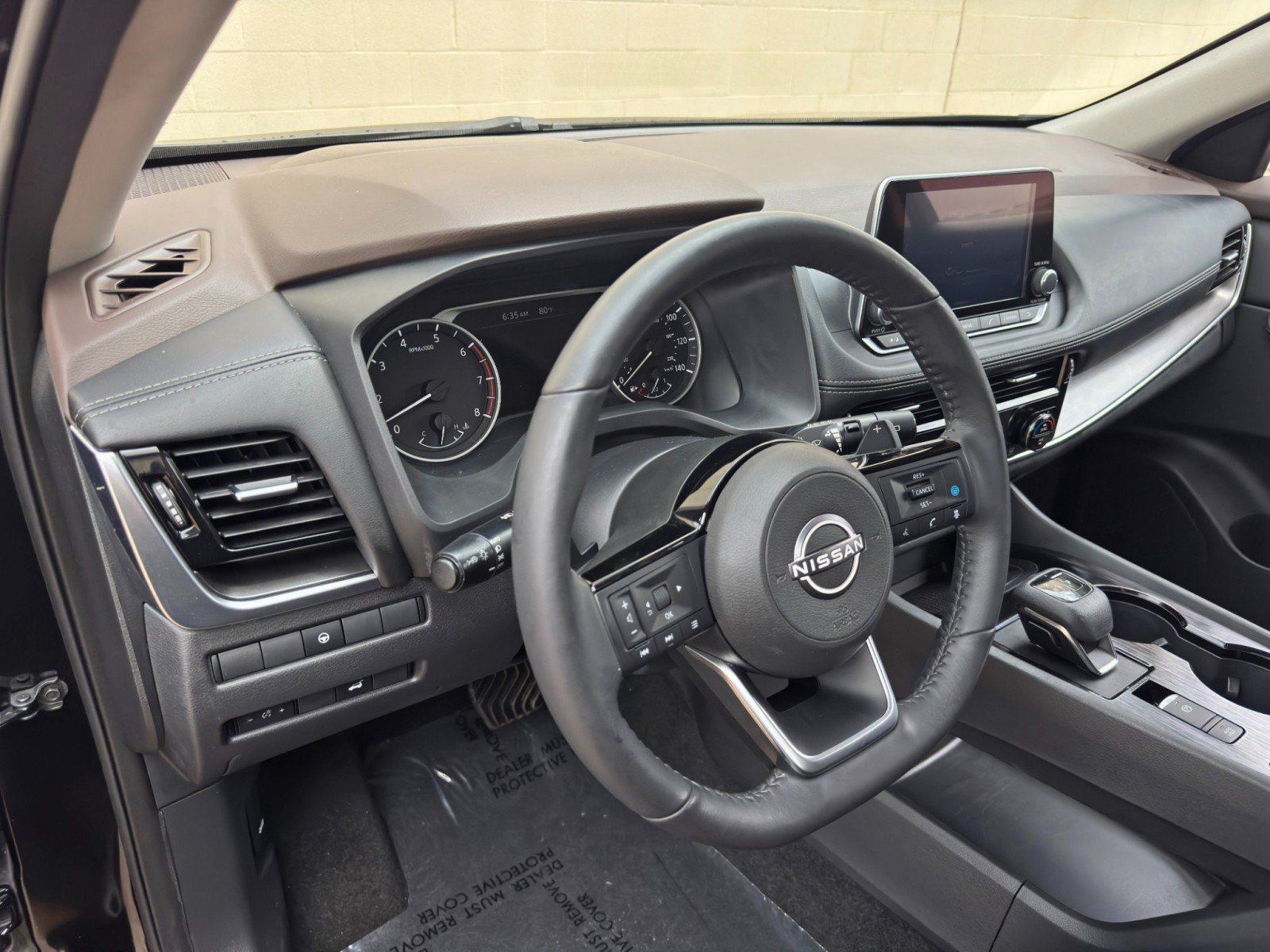 Used 2022 Nissan Rogue SV w/ SV Premium Package FWD image 13