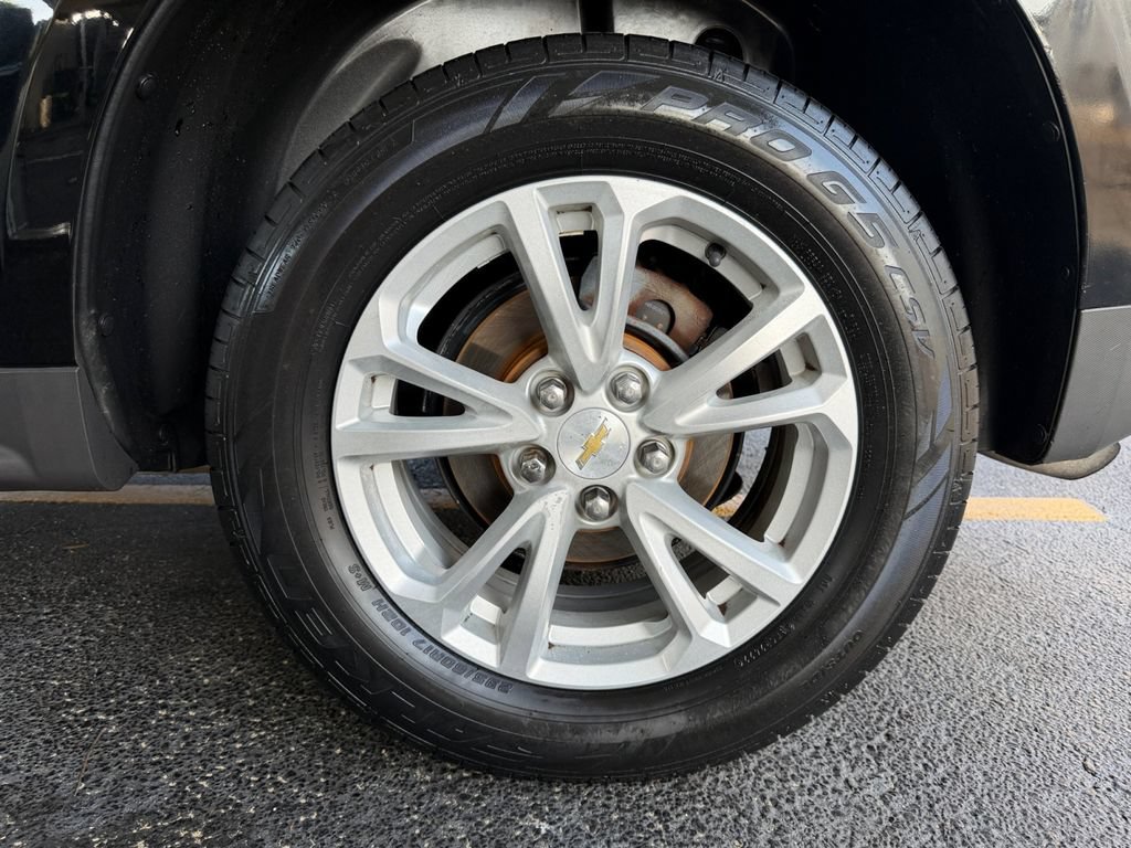 Used 2017 Chevrolet Equinox LS AWD/4WD image 45