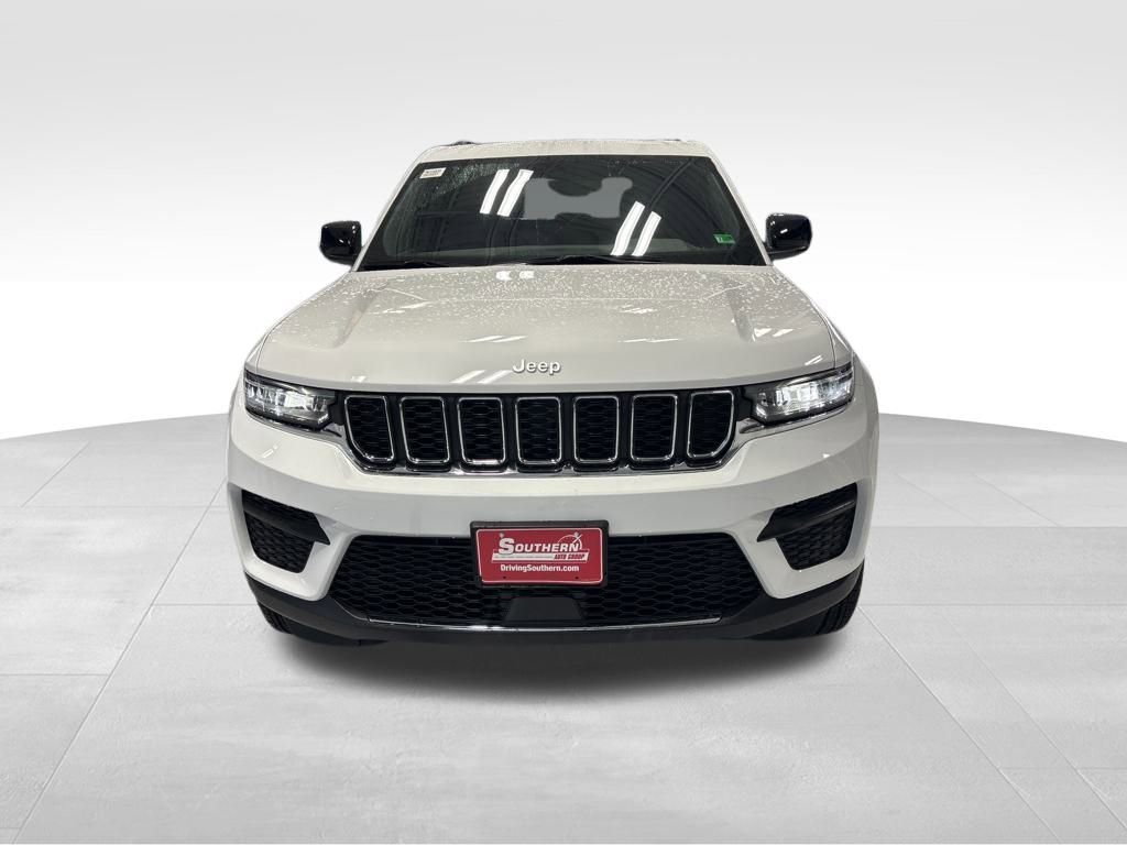 New 2025 Jeep Grand Cherokee Laredo X w/ Luxury Tech Group I image 11