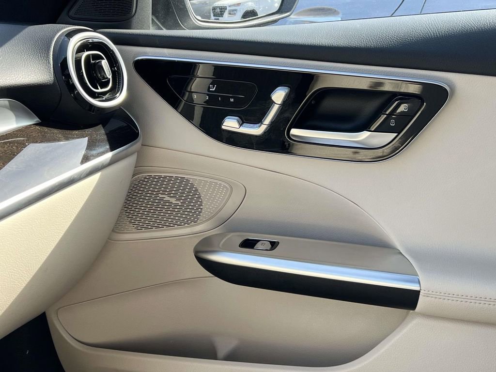 Used 2023 Mercedes-Benz C 300 4MATIC Sedan image 37