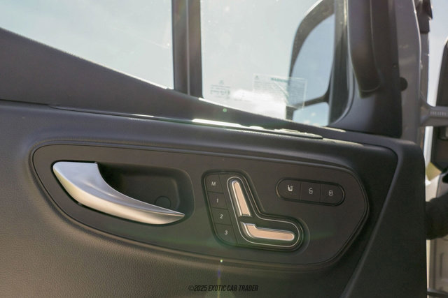 Used 2025 Mercedes-Benz Sprinter 2500 image 80