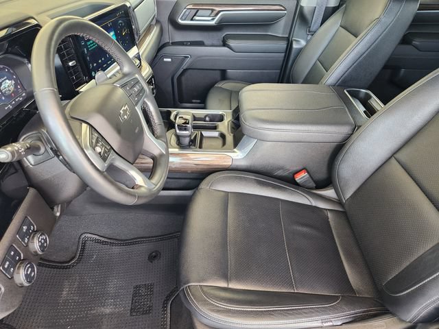 Used 2024 Chevrolet Silverado 1500 RST w/ Convenience Package II AWD/4WD image 4