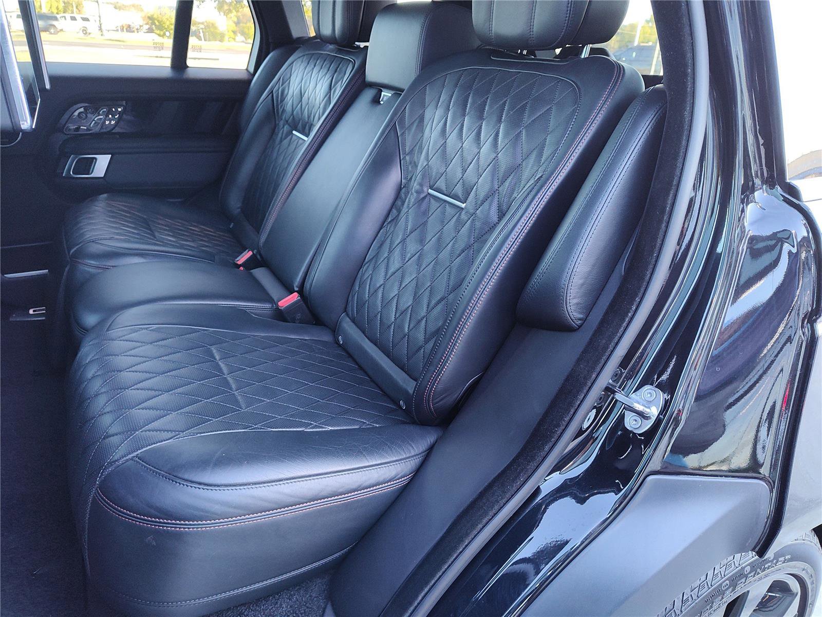 Used 2021 Land Rover Range Rover SV Autobiography Dynamic image 29