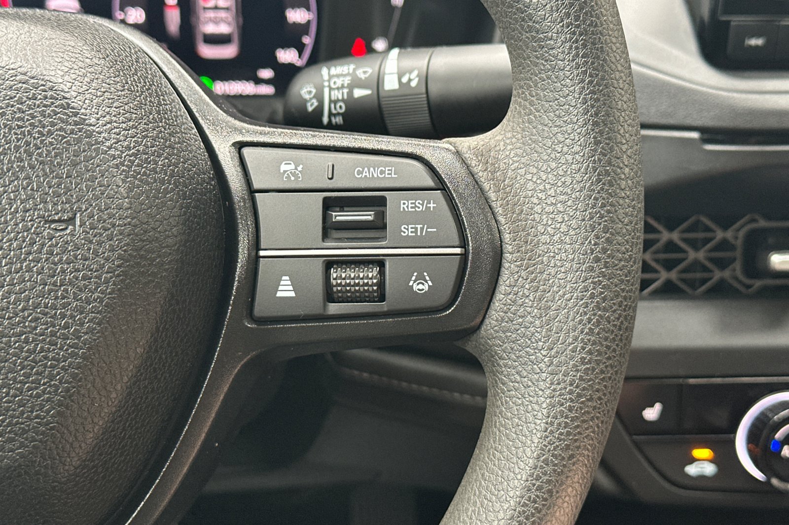 Used 2025 Honda Accord SE image 30