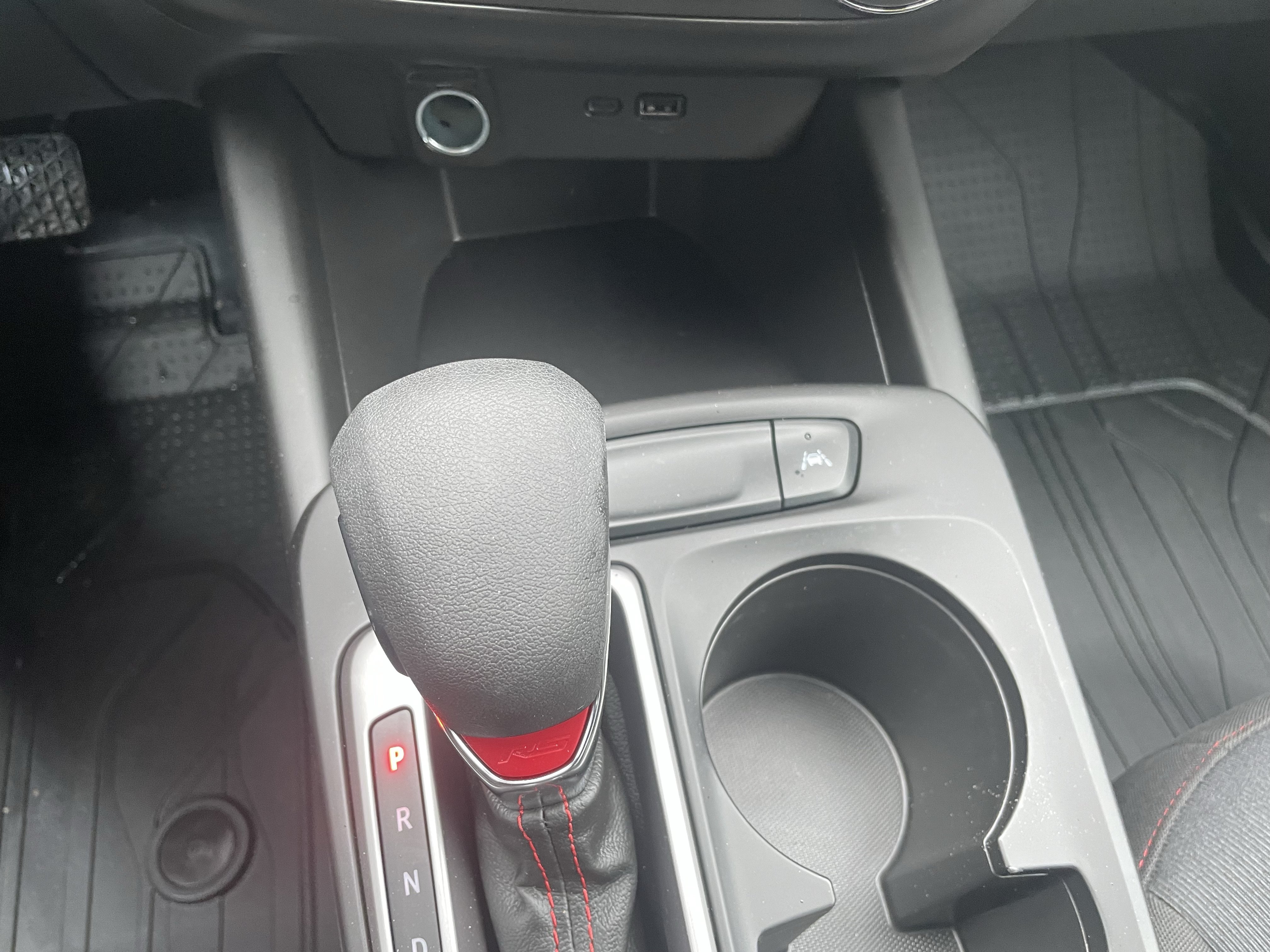 Used 2026 Chevrolet Trax RS w/ Sunroof Package FWD image 22