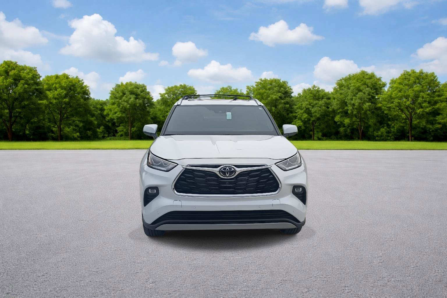 New 2026 Toyota Highlander Platinum image 2
