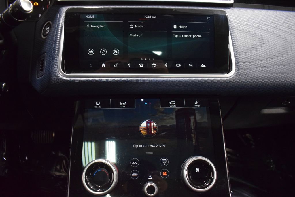 Used 2020 Land Rover Range Rover Velar R-Dynamic S image 22