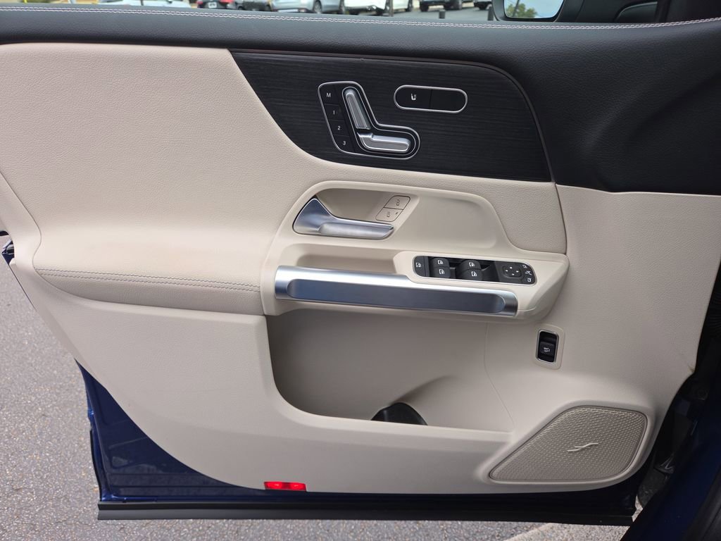 Certified 2026 Mercedes-Benz GLB 250 4MATIC image 18