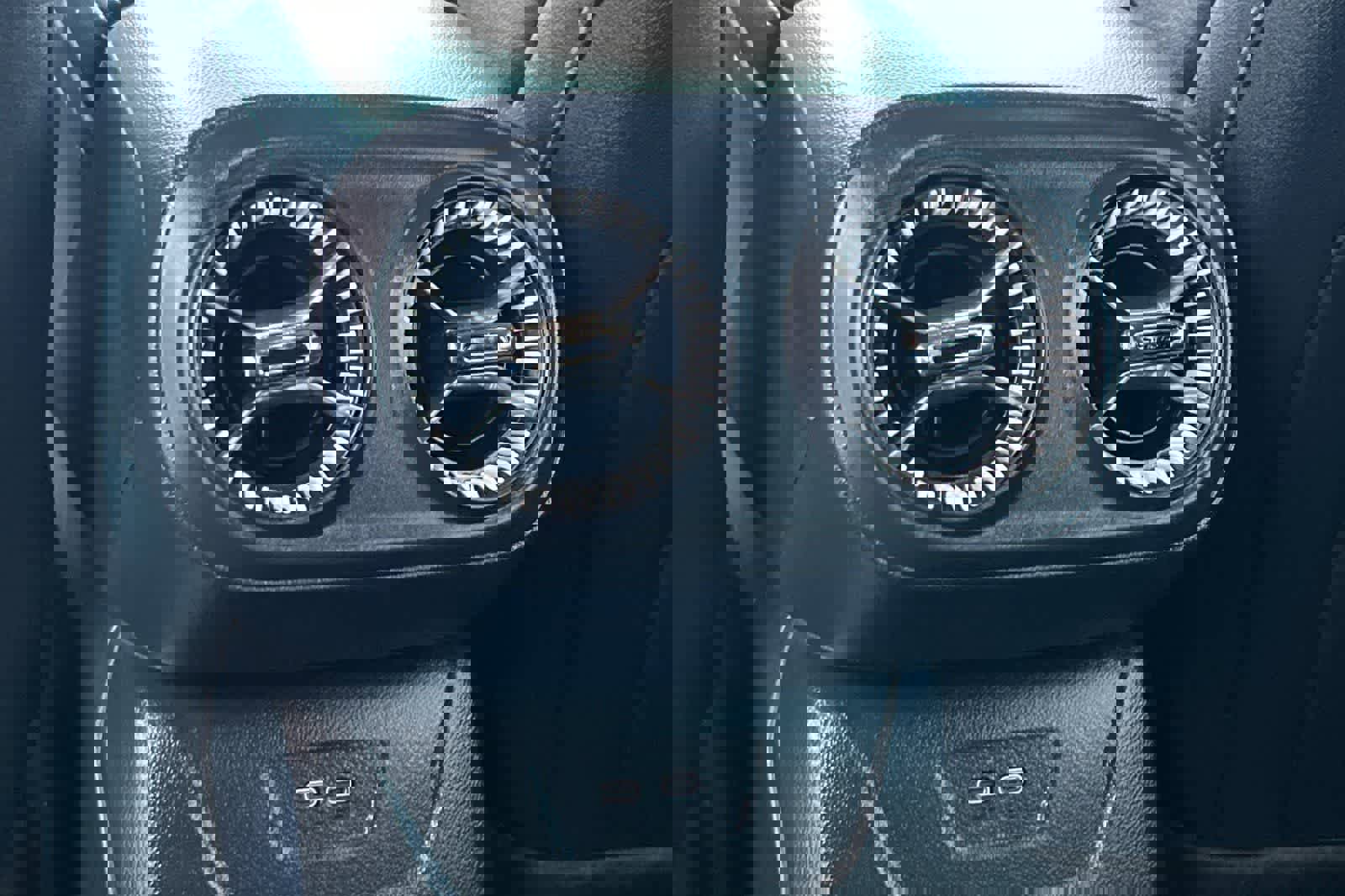 Used 2025 Chevrolet Blazer EV LT image 15