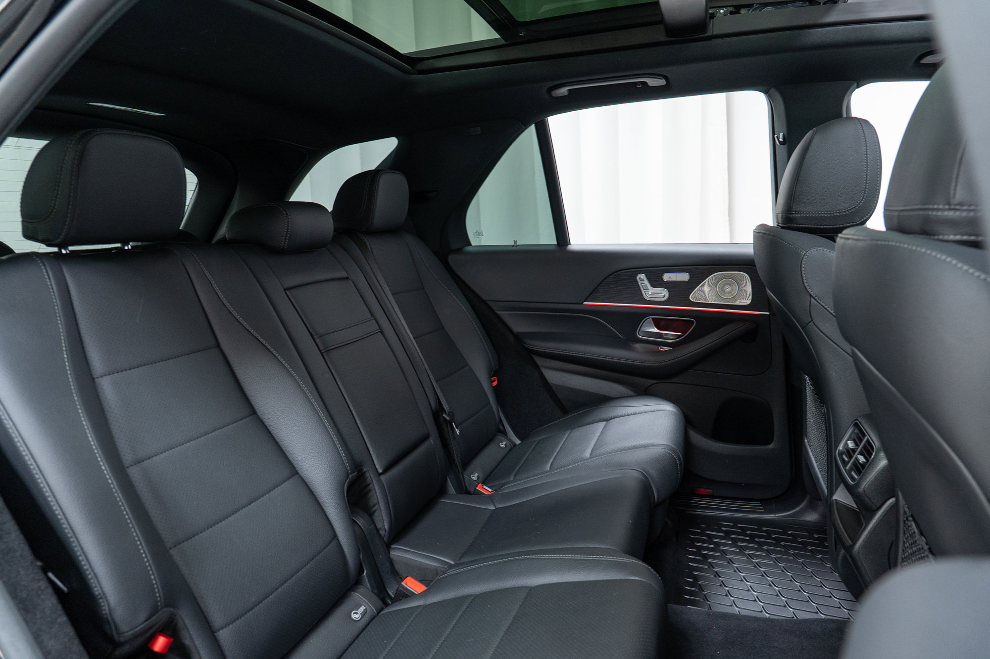 Certified 2022 Mercedes-Benz GLE 350 4MATIC w/ AMG Line Exterior image 23