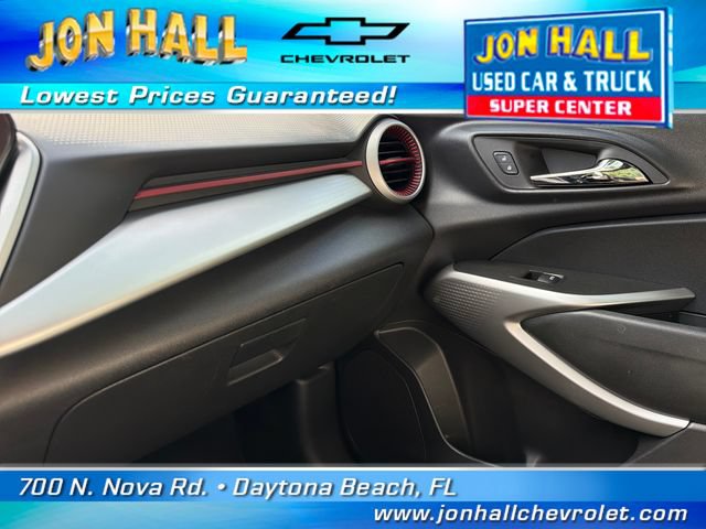 Used 2024 Chevrolet Trax RS w/ Sunroof Package FWD image 28
