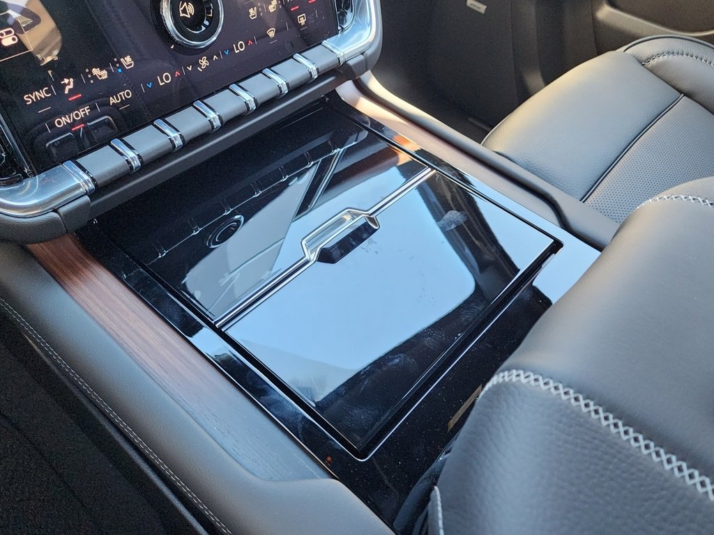 New 2026 GMC Yukon Denali image 32