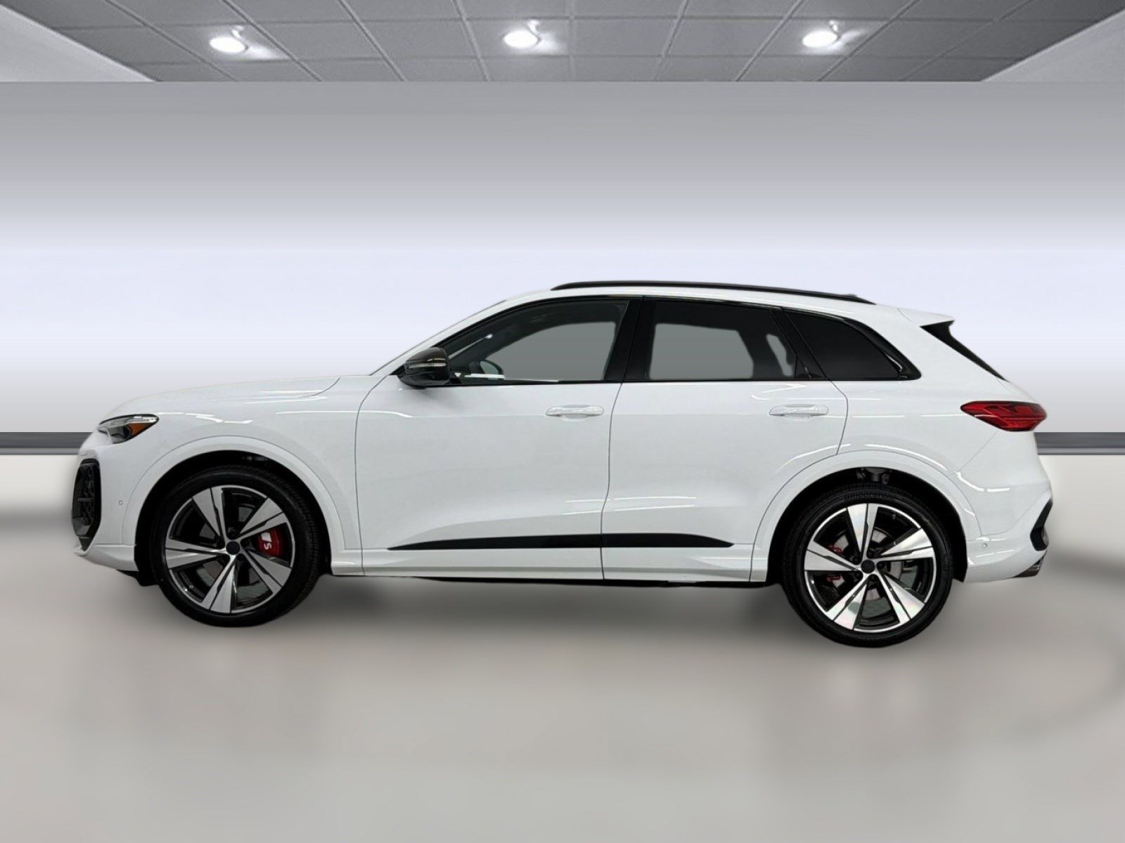 New 2026 Audi SQ5 Prestige AWD/4WD image 2