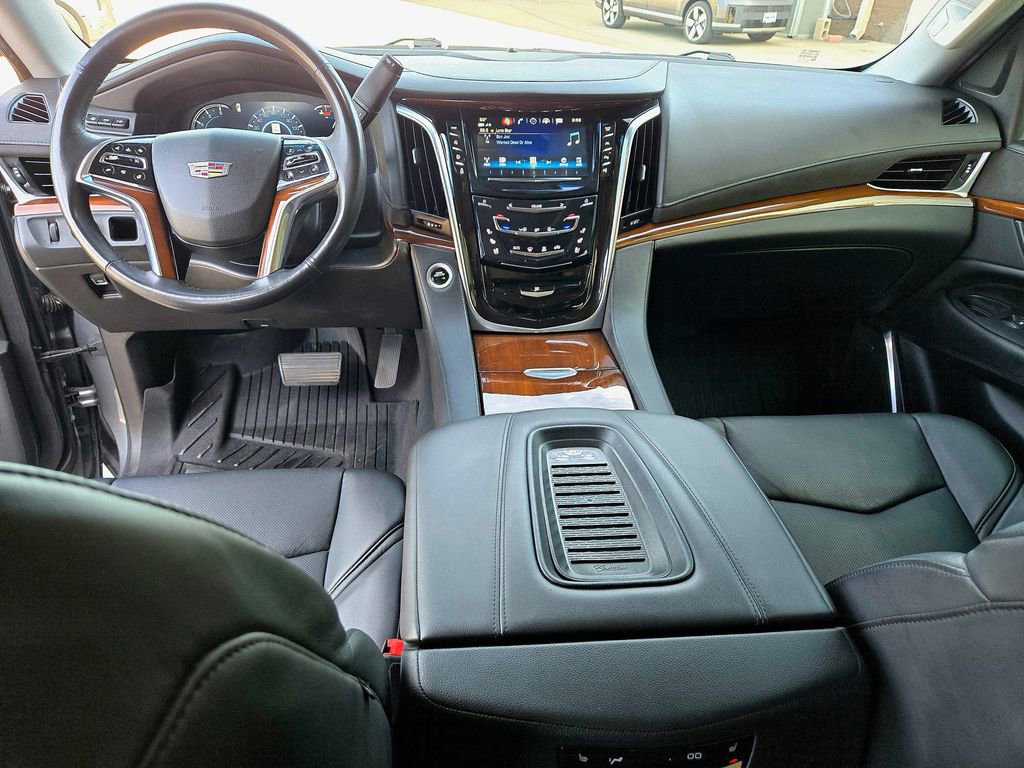 Used 2019 Cadillac Escalade Premium Luxury image 11