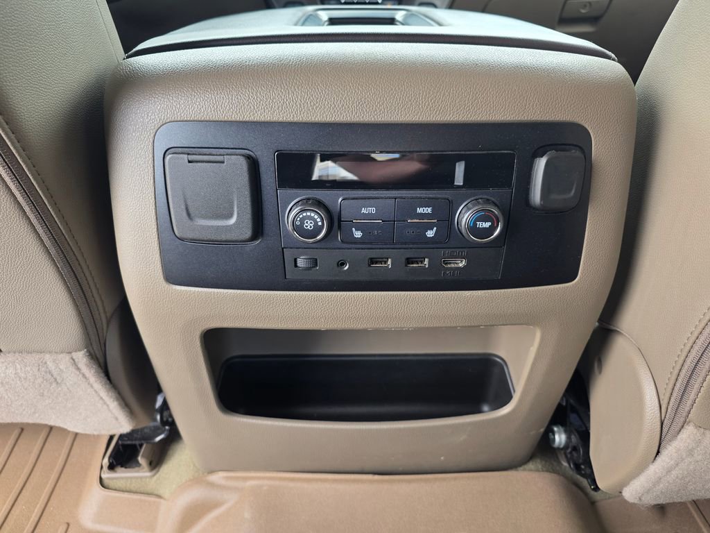 Used 2018 Chevrolet Tahoe Premier AWD/4WD image 28