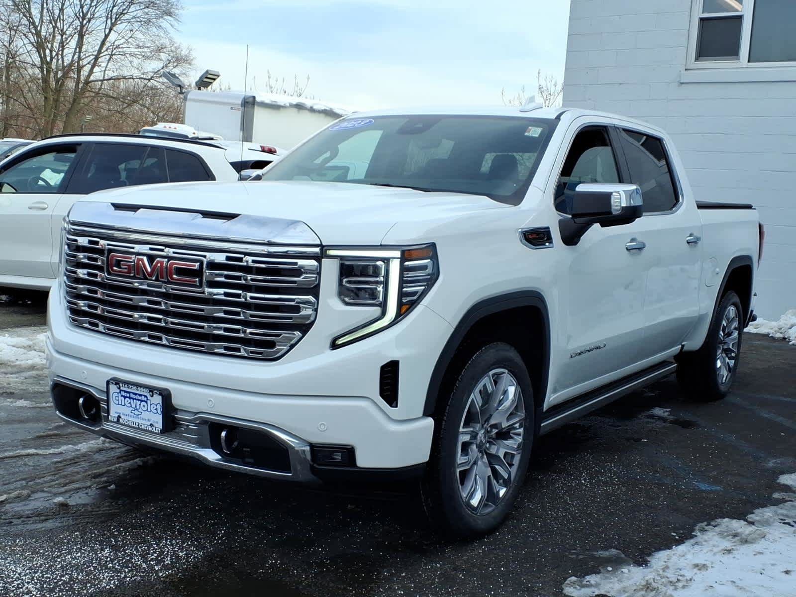 Certified 2023 GMC Sierra 1500 Denali w/ Denali Reserve Package AWD/4WD image 3