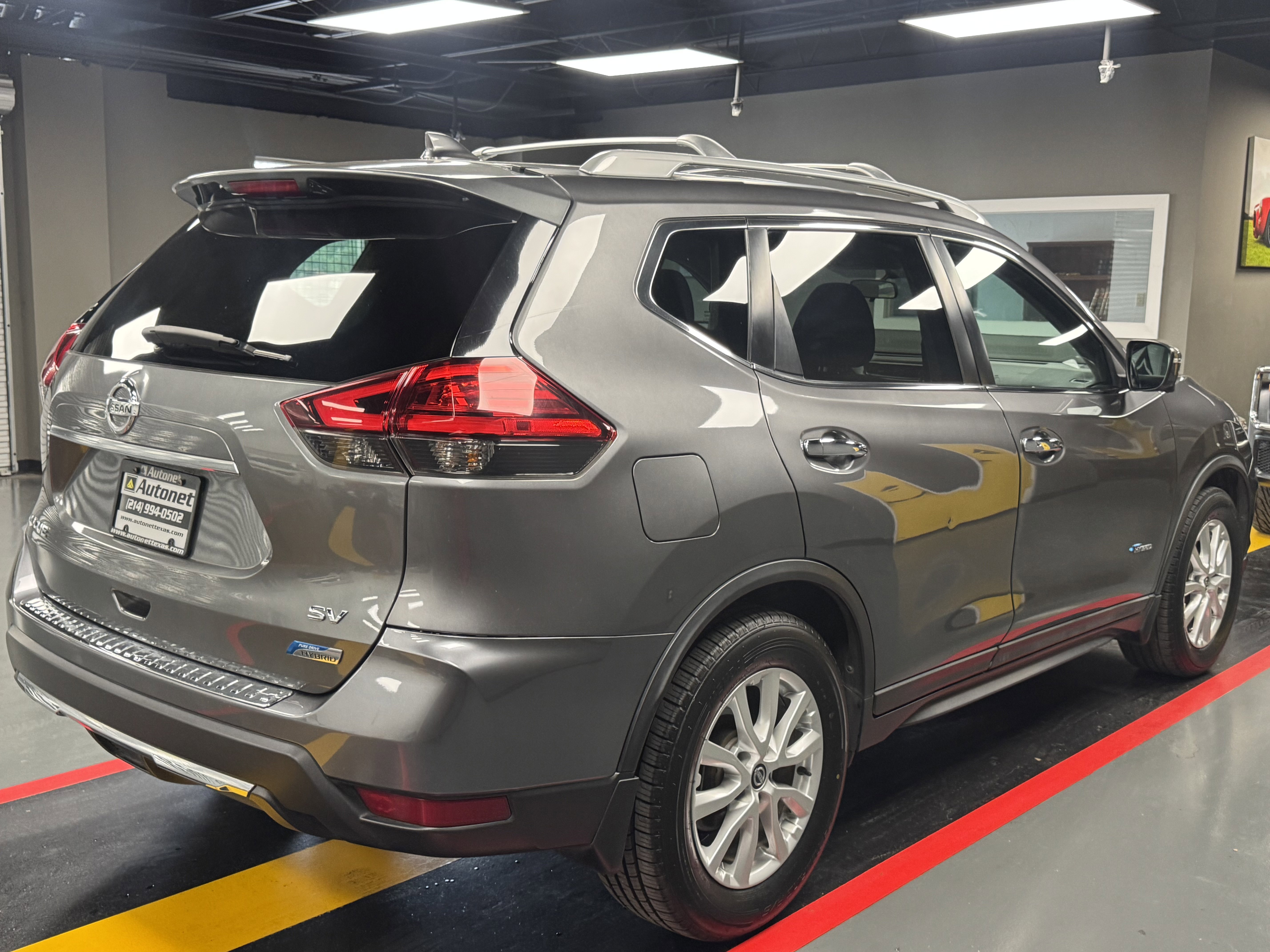 Used 2017 Nissan Rogue SV image 6