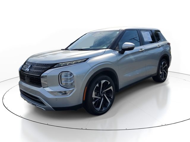 Used 2024 Mitsubishi Outlander SE FWD image 3