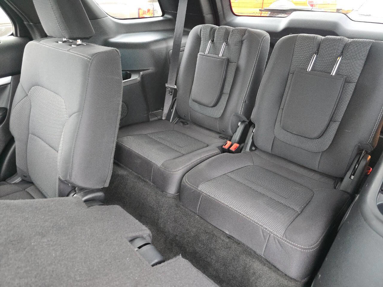 Used 2017 Ford Explorer XLT w/ Equipment Group 201A image 29