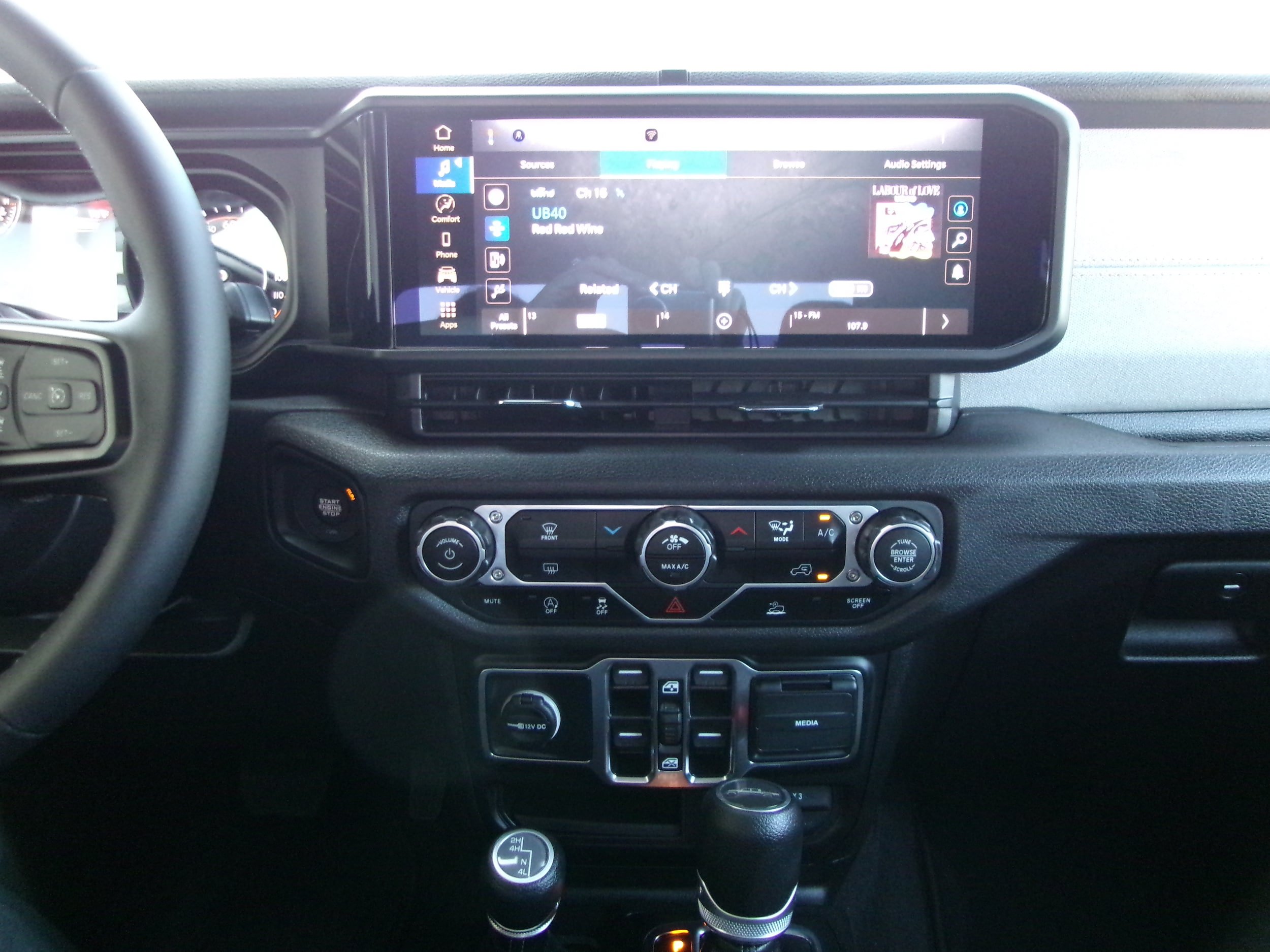 New 2025 Jeep Gladiator Sport AWD/4WD image 15