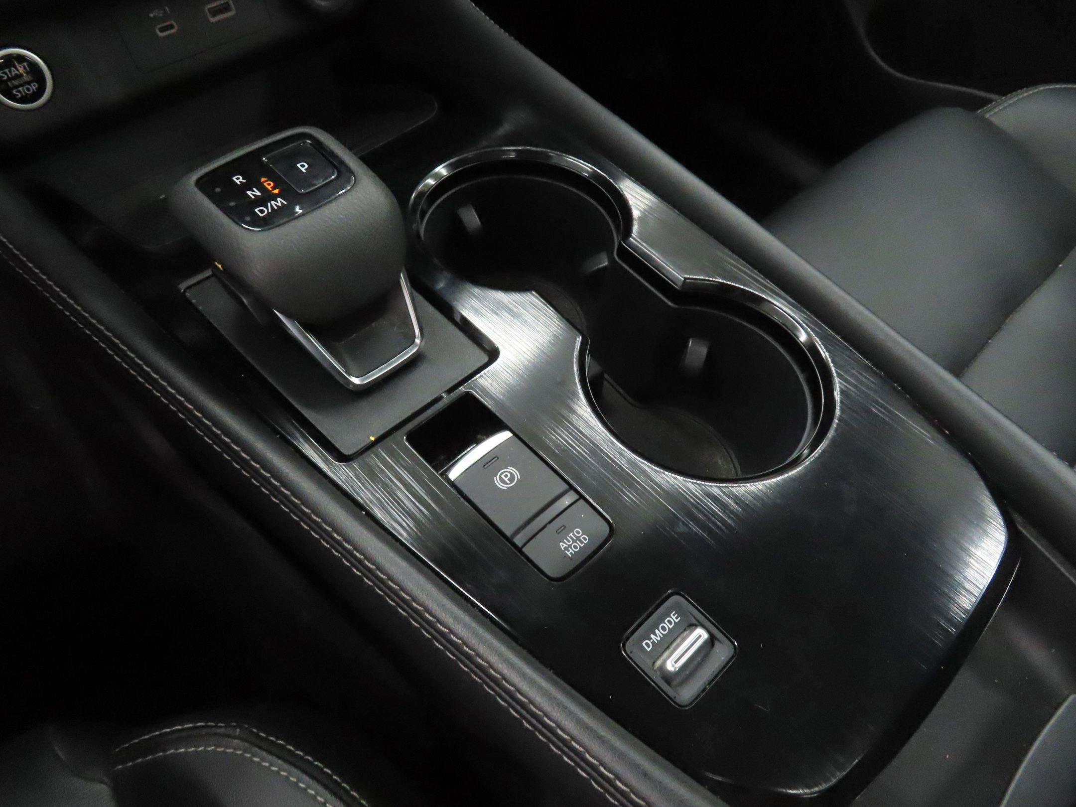 Used 2023 Nissan Rogue SL w/ SL Premium Package image 15