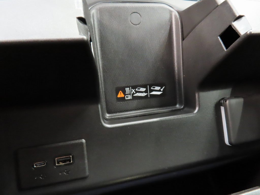 Used 2025 GMC Sierra 2500 AT4 w/ AT4 Premium Plus Package image 73