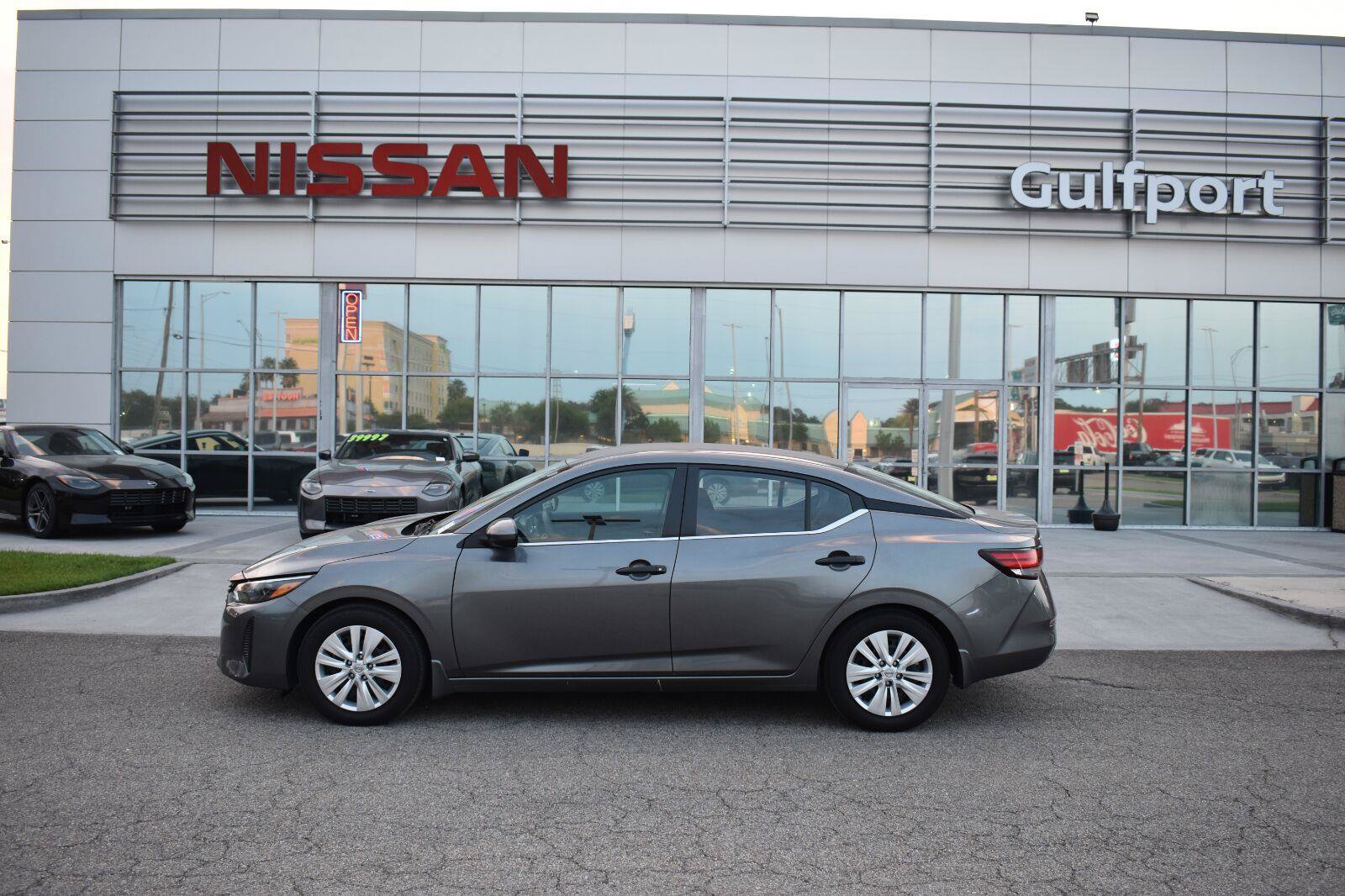Used 2025 Nissan Sentra S FWD image 3
