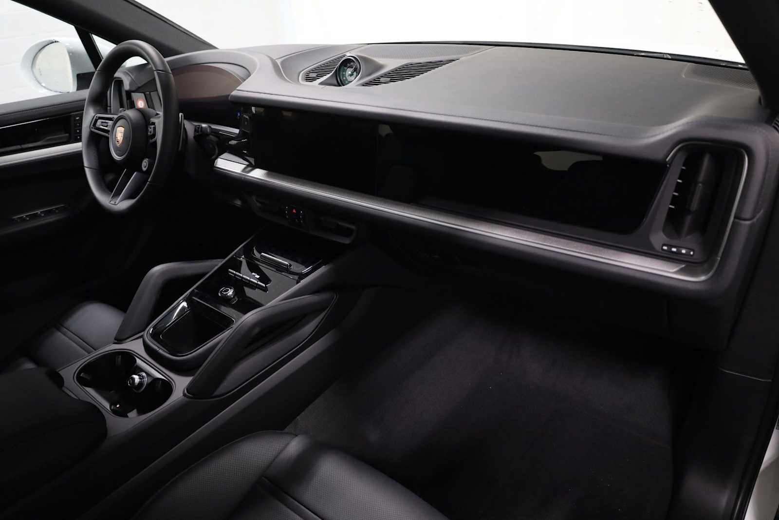 New 2026 Porsche Cayenne Coupe image 6