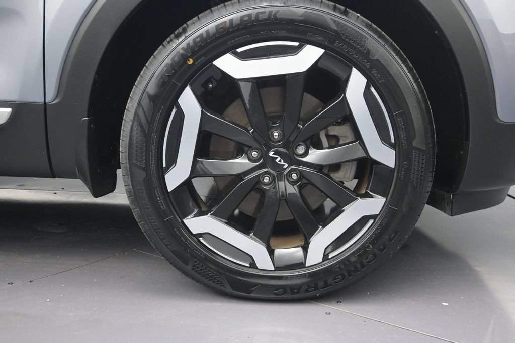 Used 2024 Kia Telluride S w/ S Sunroof Package FWD image 9