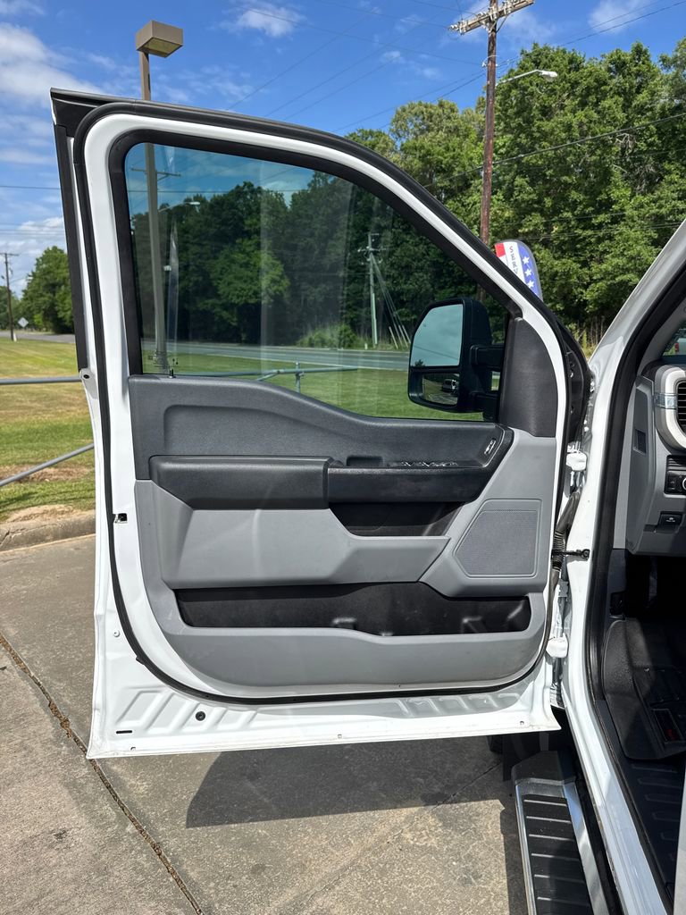 Used 2025 Ford F450 XL w/ XL Chrome Package image 7