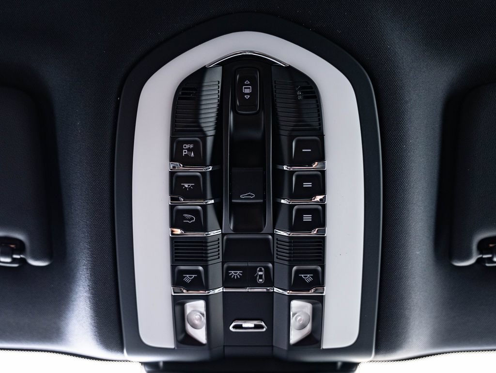 New 2026 Porsche Macan AWD/4WD image 38