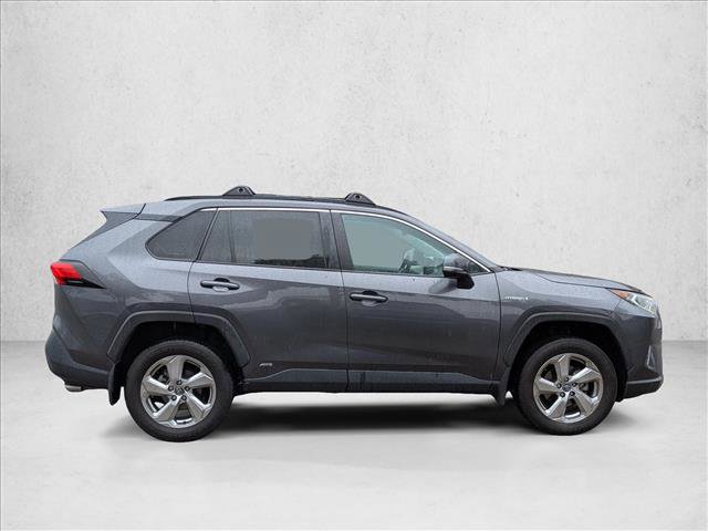 Used 2021 Toyota RAV4 XLE Premium AWD/4WD image 4