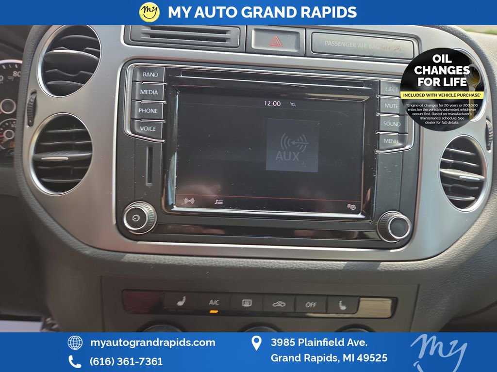 Used 2017 Volkswagen Tiguan S image 21
