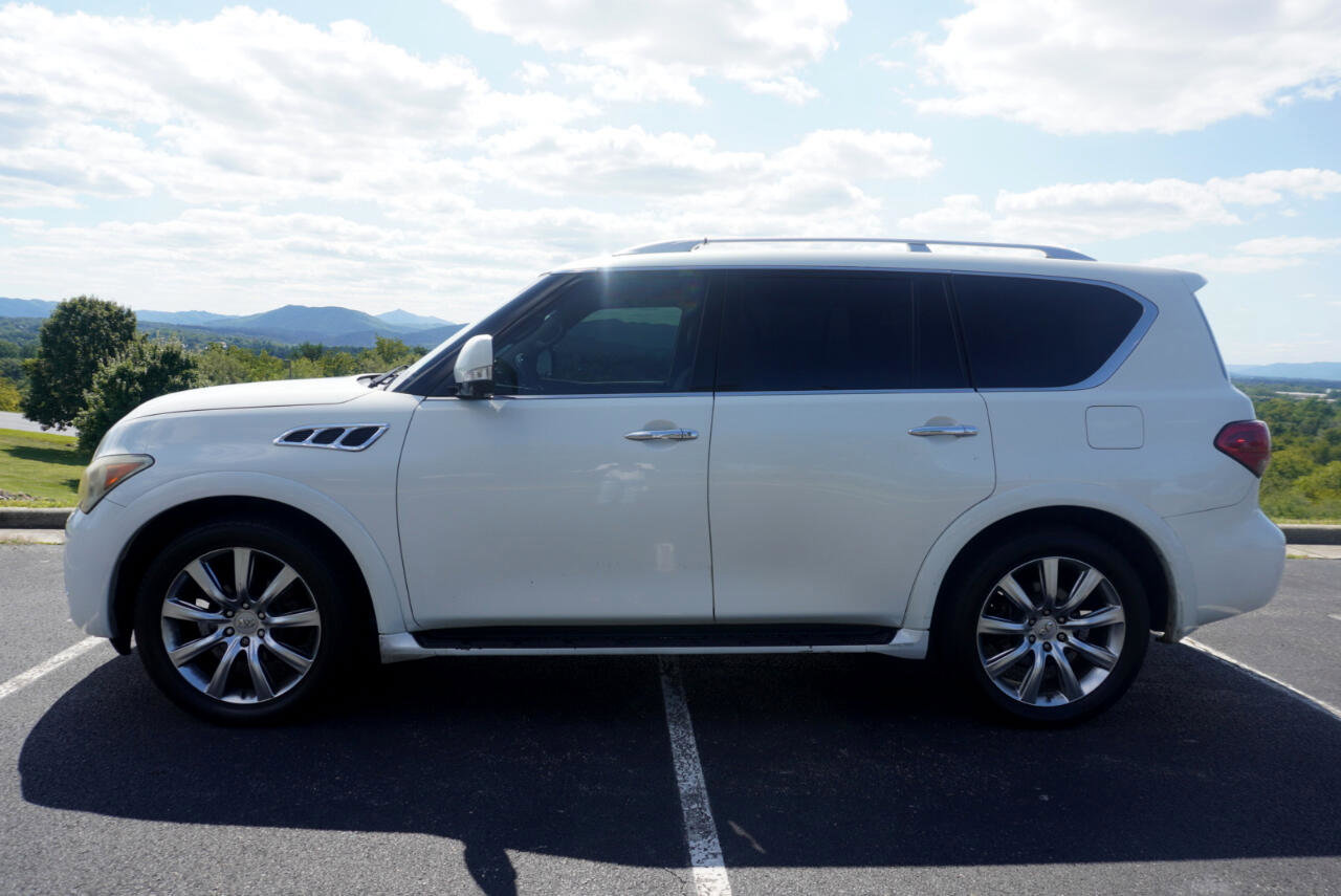 Used 2011 INFINITI QX56 4WD w/ Deluxe Touring Pkg image 4