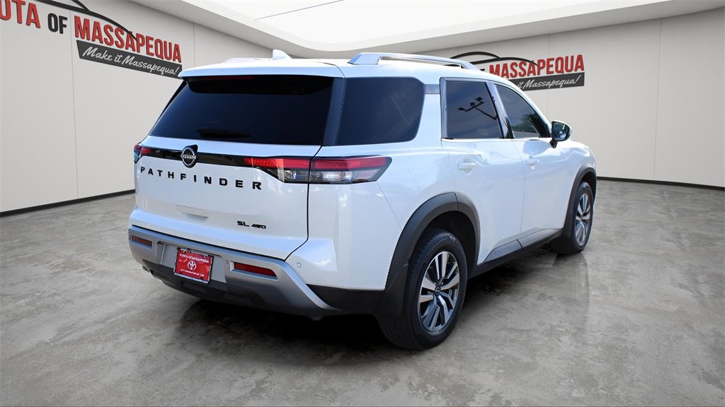 Used 2022 Nissan Pathfinder SL w/ SL Black Package image 5