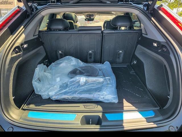 New 2026 Cadillac Optiq Luxury 1 w/ LPO, Floor Liner Package AWD/4WD image 27