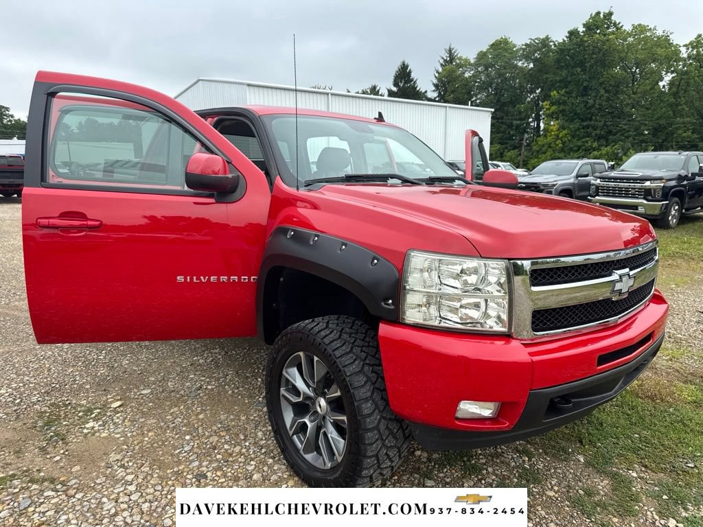 Used 2011 Chevrolet Silverado 1500 LTZ w/ Suspension Package, Off-Road AWD/4WD image 17