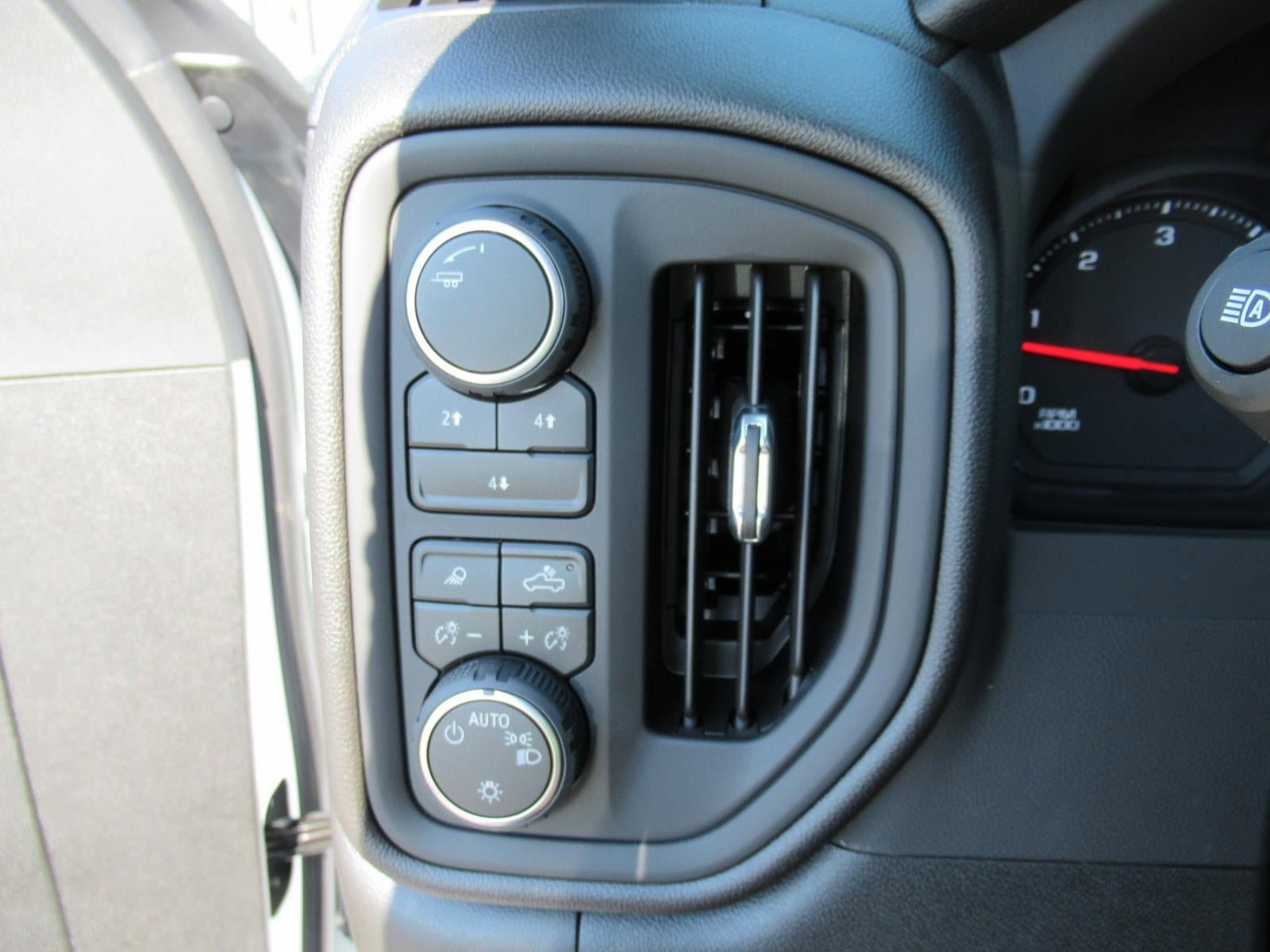 New 2026 Chevrolet Silverado 3500 W/T AWD/4WD image 19
