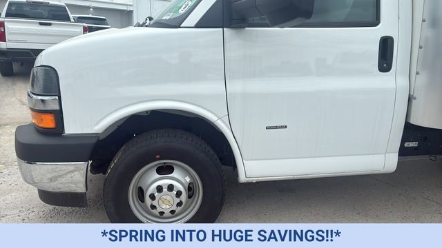New 2024 Chevrolet Express 3500 w/ Power Convenience Package image 22
